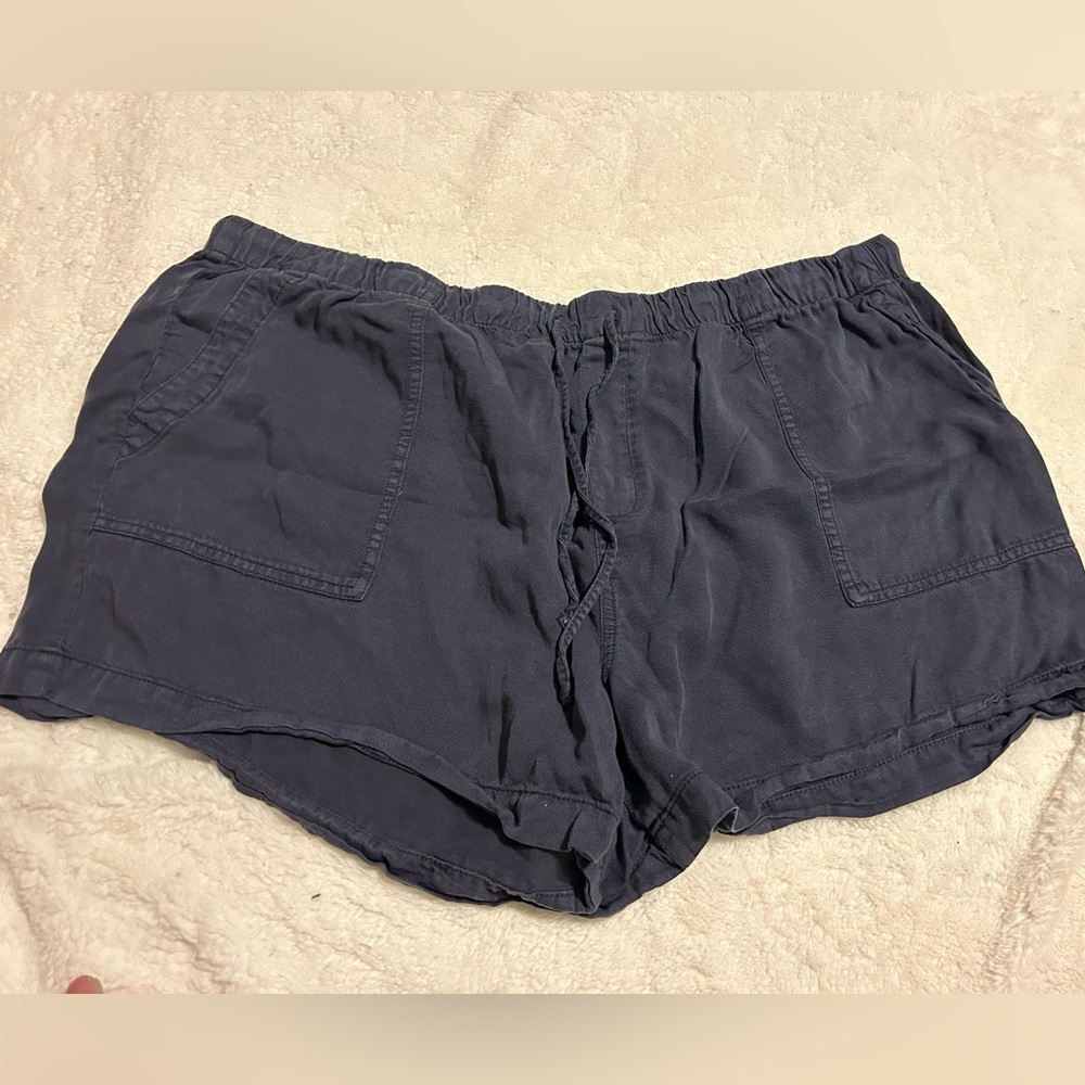 Gap plus size shorts